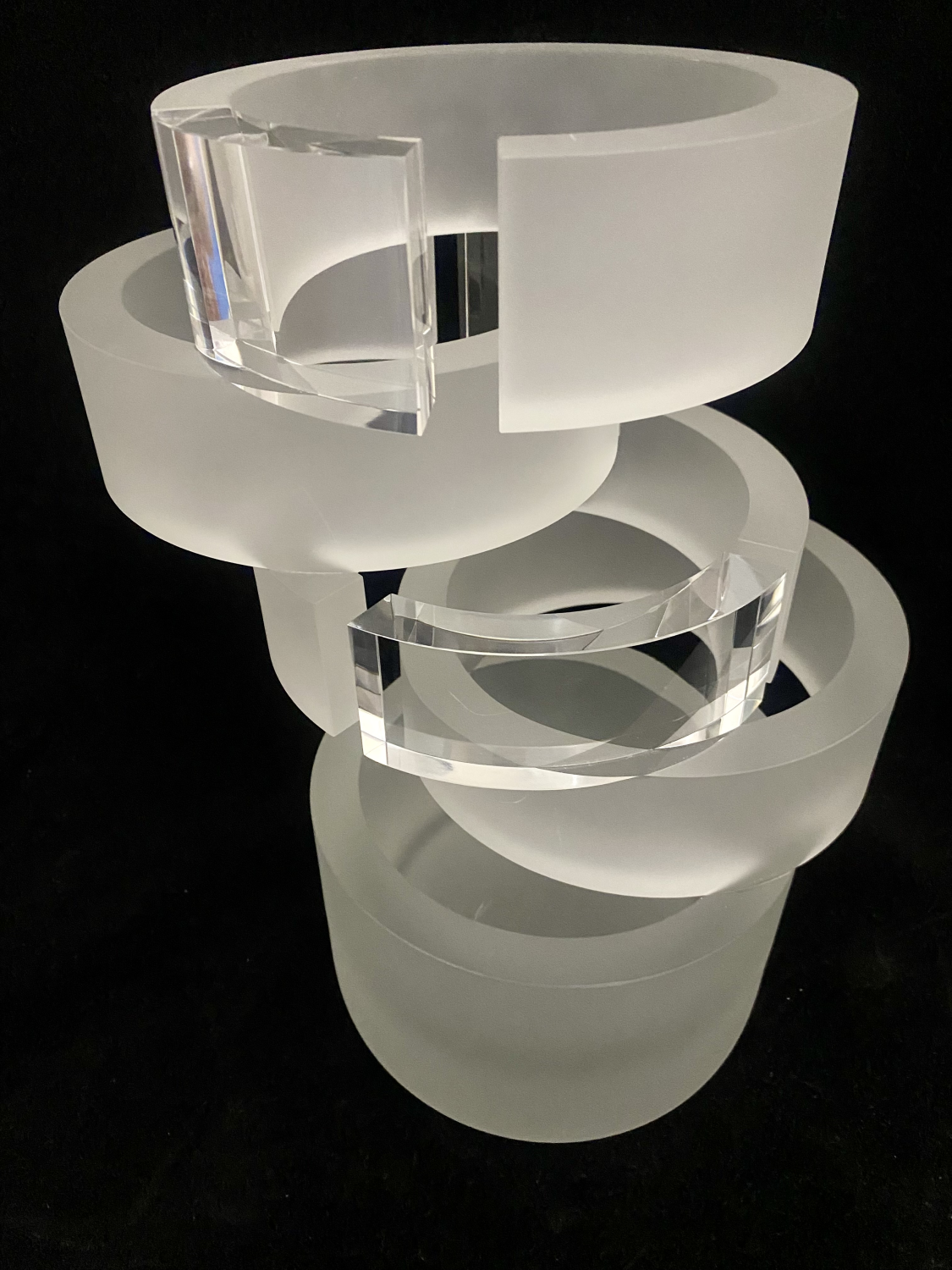 Vnitřní rovnováha - lepená broušená plastika